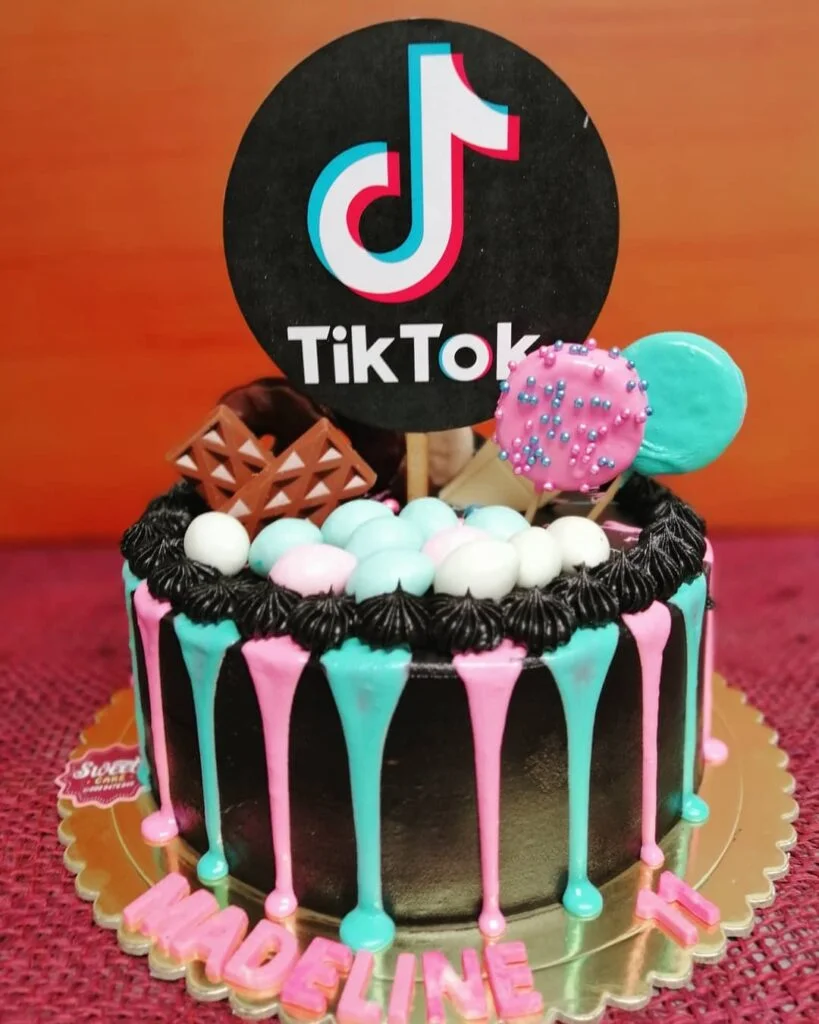 Torta para celebracion de Tik Tok