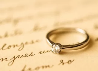 Anillo de promesa: significado, tipos y precios